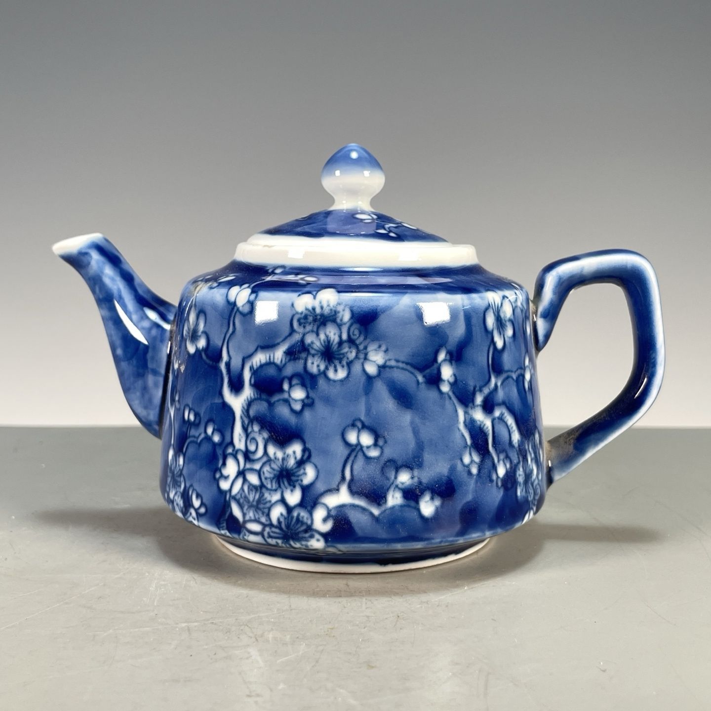 Vintage Collectible Pottery - El Boyaması Mavi Beyaz Düz Porselen