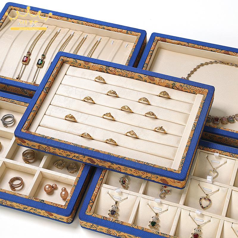 Vintage Collectible Jewelry - Vintage Takı Teşhir Tepsisi Aksesuarlar için