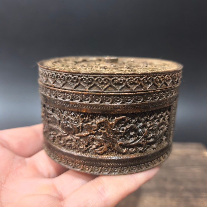 Çin Retro Oymalı Metal Mücevhe - Vintage Collectible Jewelry incelemesi ve fiyatı