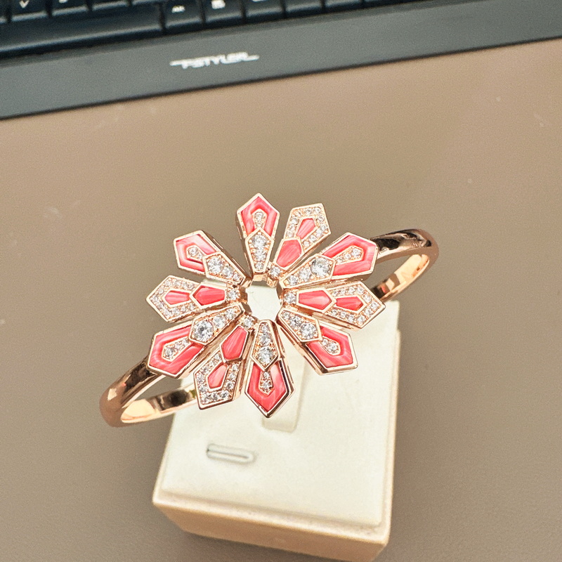 Tasarım Koleksiyonu Tarzı Yüzü - Vintage Collectible Jewelry incelemesi ve fiyatı