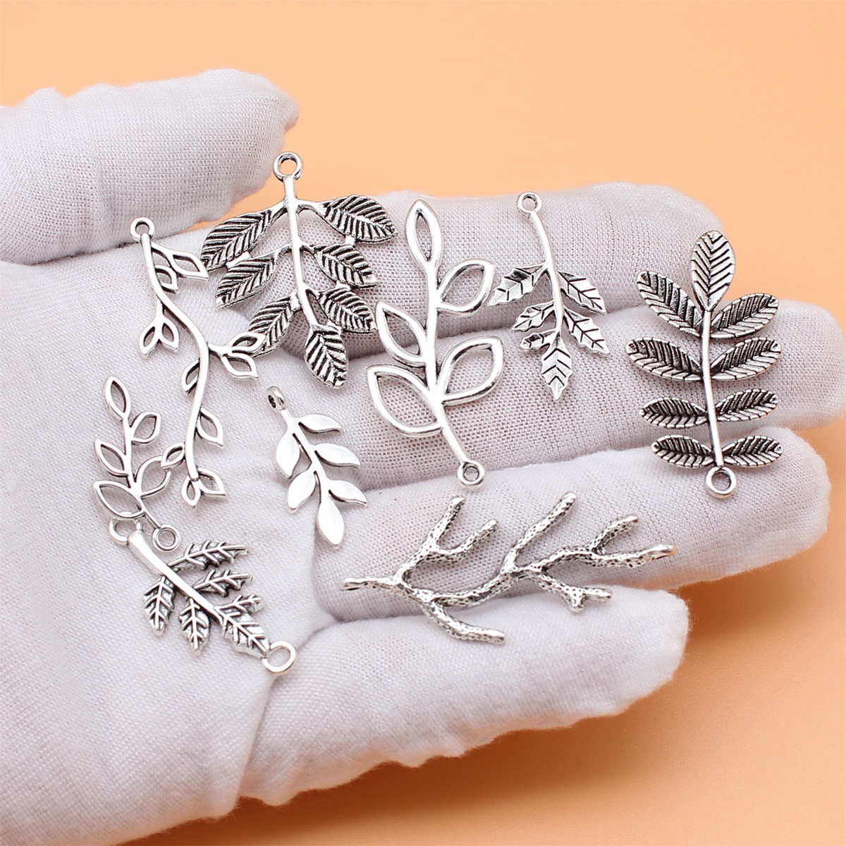 9 adet Antik Gümüş Renk Şube C - Vintage Collectible Jewelry incelemesi ve fiyatı