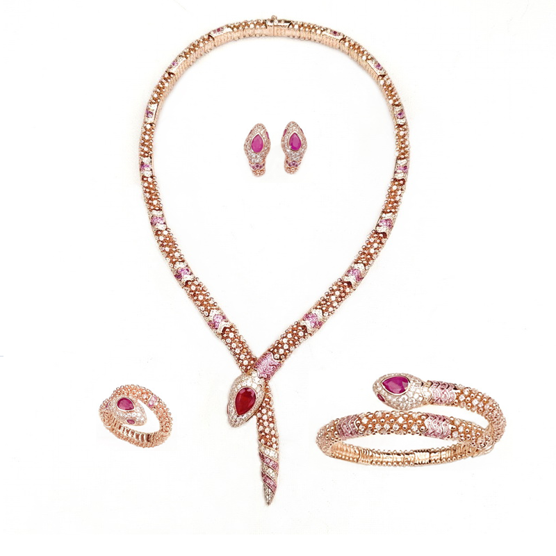 Tasarımcı Koleksiyonu Kolye Bi - Vintage Collectible Jewelry incelemesi ve fiyatı